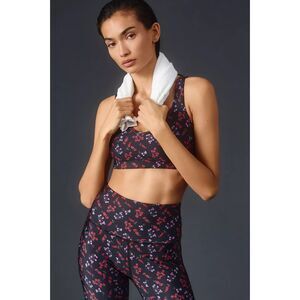 Beyond Yoga Power Play Scoop Neck Sports Bra Floral SZ Med NWT Activewear Train